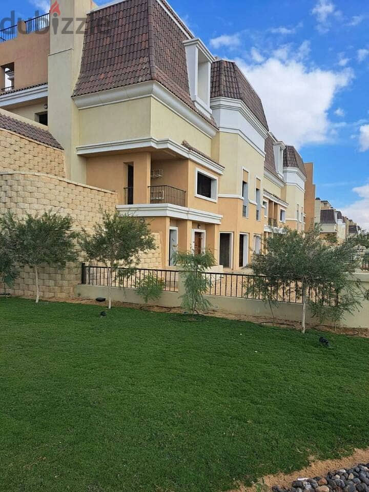 Villa for sale at the price of a two-room apartment in a special location in minutes for the Fifth Settlement (5 rooms) in Sarai Compound, 1