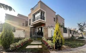 Townhouse villa for sale,160 meters in Taj City Compound ,new cairo, in front of the airport, double view,with the lowest down payment In installments