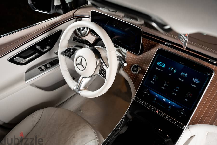 Mercedes-Benz EQE 350+ 2023 11