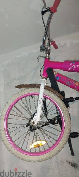 دراجة بناتي مقاس ٢٠ مستوردة لون مميز 3
