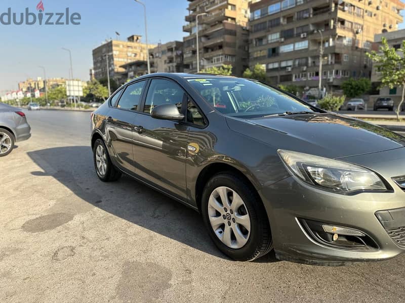 Opel Astra 2017 1