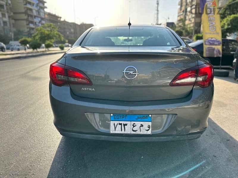 Opel Astra 2017 3