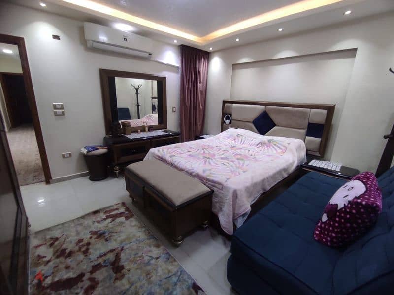 للبيع شقة 165 متر 3 غرف و صالة في اليبيني فيصل بجوار مدرسة الاورمان 5