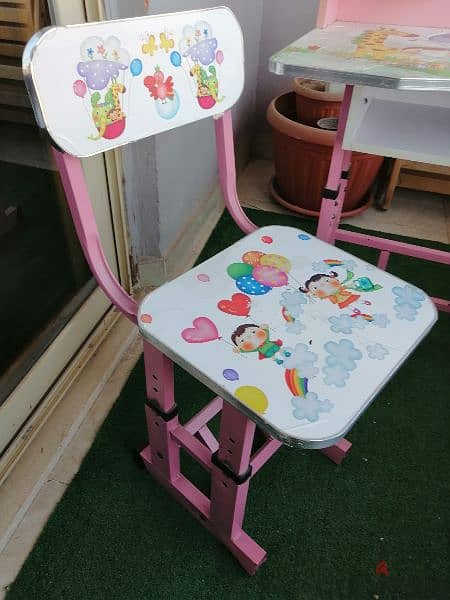مكتب أطفال بالكرسي 1