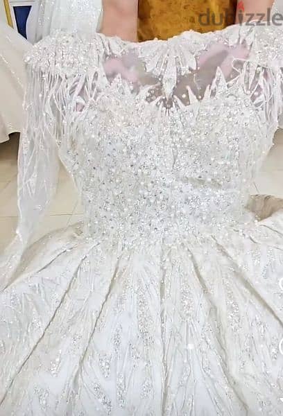 فستان زفاف أو فرح ملكي مستعمل للبيع بالبدي والطرحة 1
