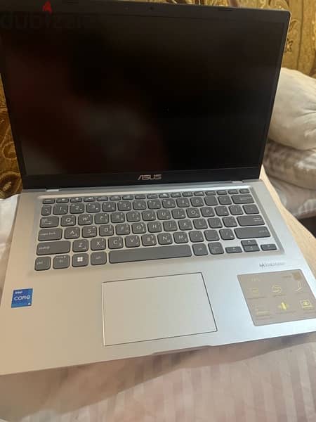 asus x415 used for 9 months warranty 3 years 3