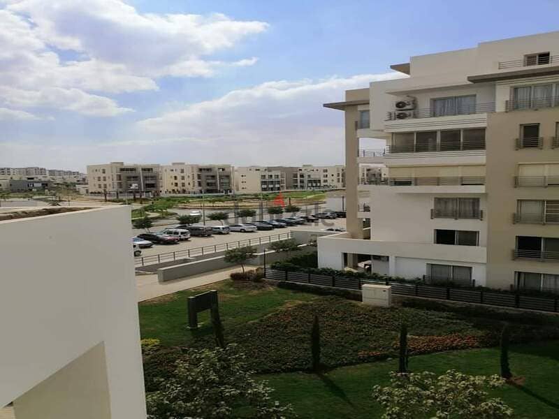 Apartment 168 m Prime Location for sale with installments at Hyde Park - New cairo 7
