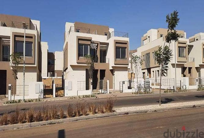 Standalone villa 390m with installments over 8y in Palm Hills New Cairo    بالم هيلز التجمع الخامس 4