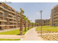 for sale Apartment 200m  in Al Marasem ground floor, garden,ready to move prime location and direct view on Landscape, under market price 0