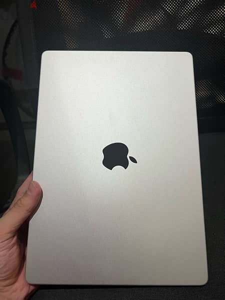 MacBook Pro M1 14 inch 6