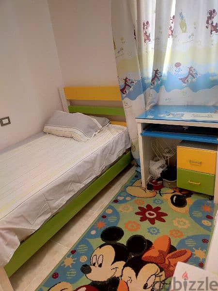 غرفة نوم اطفال مستعملة ٦ سنوات. فقط 1