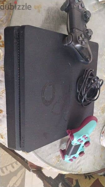 PS4 Slim 1TB, with 2 Controllers 4