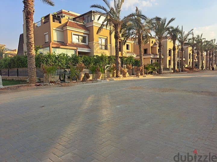 For sale, an apartment in the heart of Mostaqbal City, with a 10% down payment, next to Madinaty, in the SARAI Compound. A 42% discount on cash is ava 8