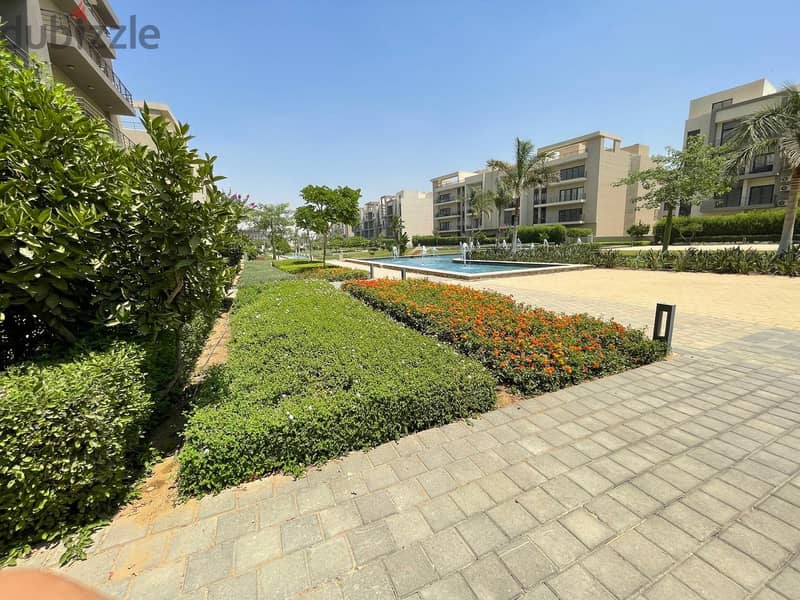 for sale in Fifth square Almarasem Apartment ground floor 220m with garden 8