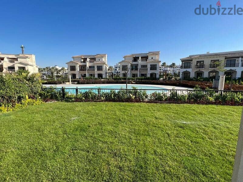 Your Exclusive Villa Awaits for you, with a Direct View to the Golf Course in Marassi 6