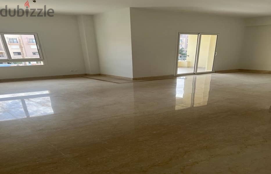 Semi furnished Apartment 238m for sale in mivida 1