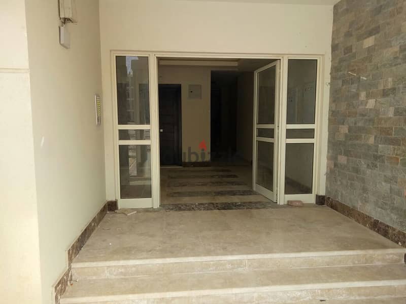 شقة 134م للبيع بكمبوند ادريس في الشيخ زايد متشطبة بالتكييفات فيو مميز 6