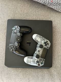 ps4 slim 1tb + 2 controllers + gta and call of duty + headset 0