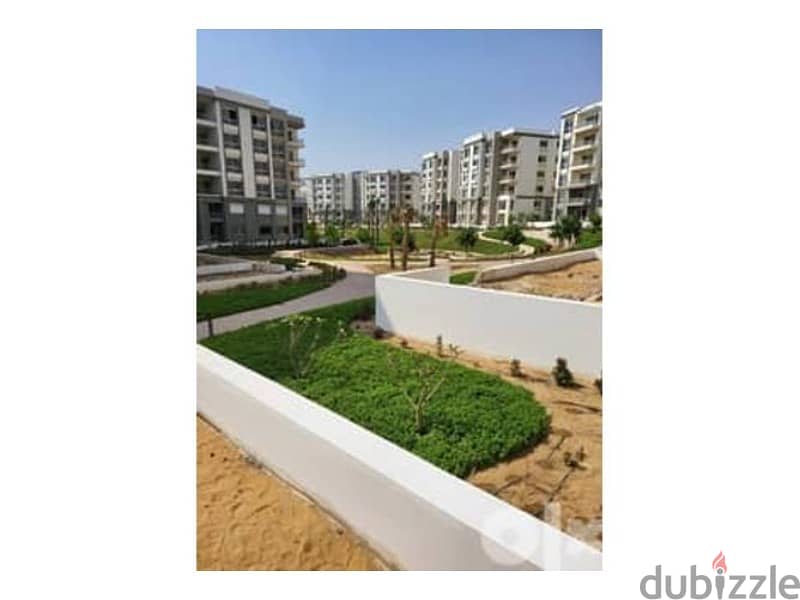 apartment 130m for sale prime location in Marasem - fifth square First Floor under market price , view landscape 11