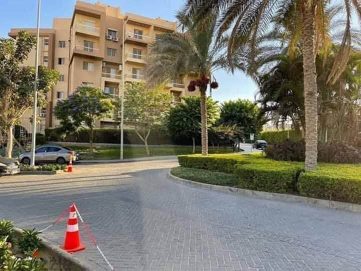 Apartment for sale in October, 3 rooms and 2 bathrooms, in a full-service compound behind the Media Production City, with a down payment of 389,000 an 8