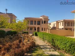 6-bedroom villa Standalon, 427 m prime location ,ready to move  at hot price in Hyde Park Compound, Fifth Settlement, New Cairo