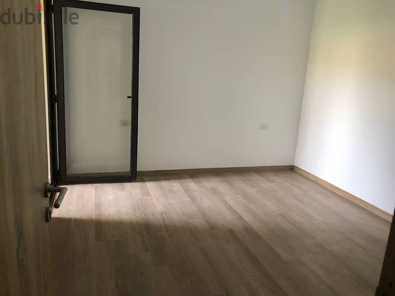 Apartment with garden for rent in marasem 5th square 8
