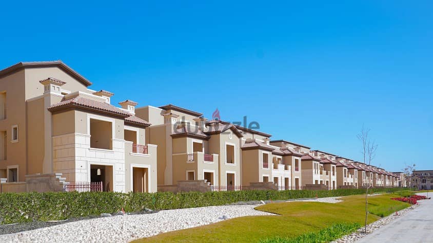 Receive it immediately at the entrance to the capital. . A luxury townhouse villa for sale in installments in the capital, La Vista City New Capital 13
