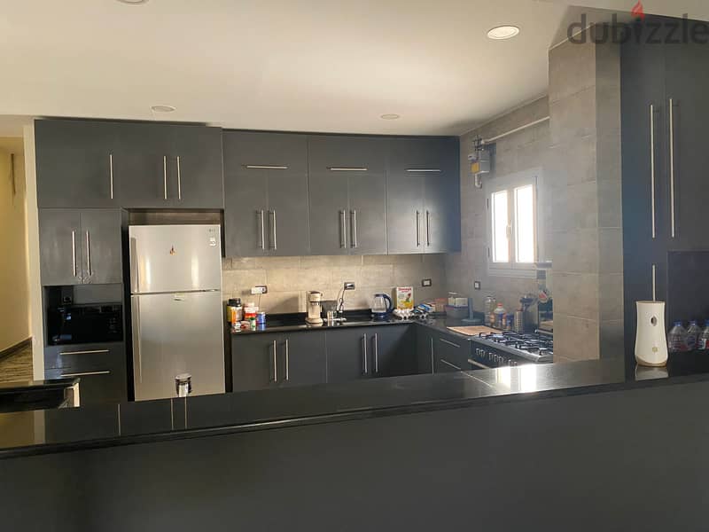 Apartment for rent fully finished and furnished with AC`S, kitchen, kitchen applicance, prime location in El Banafseg New Cairo-البنفسج التجمع الخامس 5