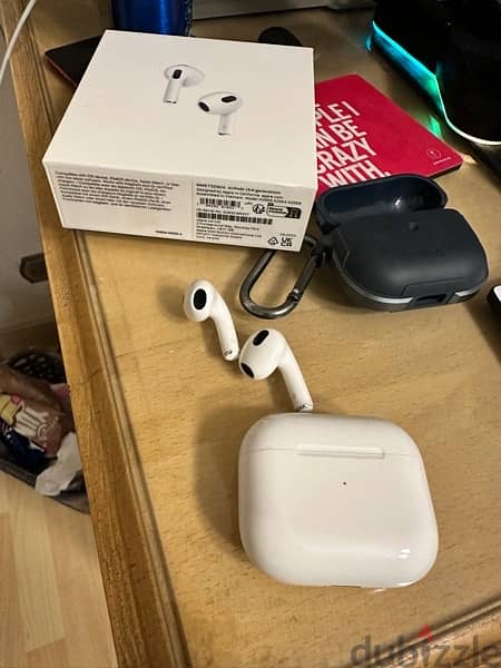 AirPods 3 with MAGSAFE CASE 2