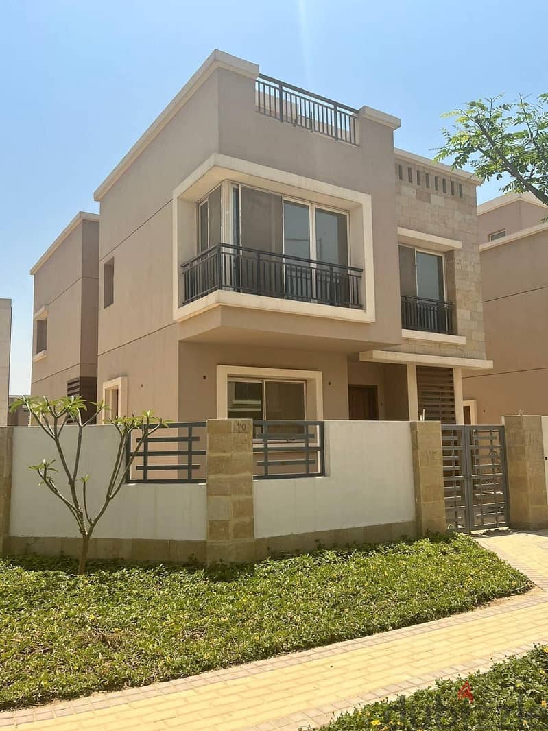 Villa for sale in installments in the First Settlement next to Swan Lake Hassan Allam on Suez Road in front of JW Marriott 1