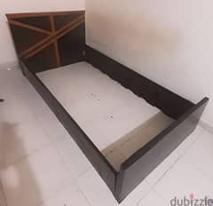 سرير للبيع 0