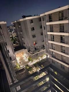 شقة للبيع 155متر تكملة اقساط لسنة 2032 في كمبوند تاج سيتي Taj city بالتجمع