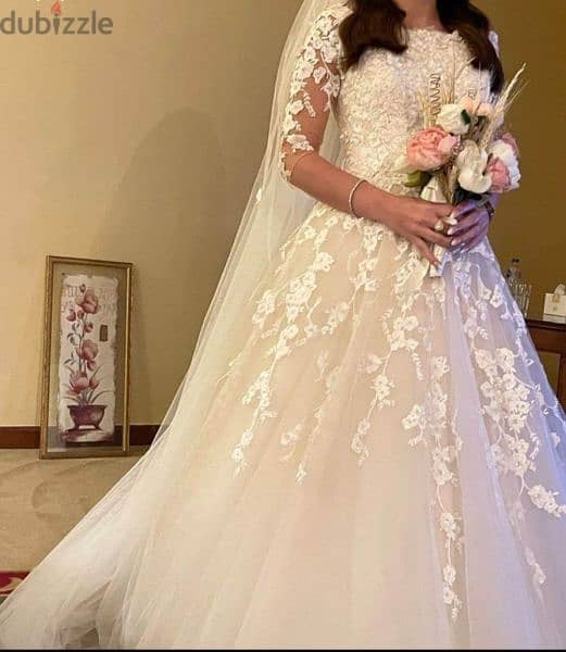 wedding dress for rent. ( فستان زفاف لقطه مستورد من تركيا) 0