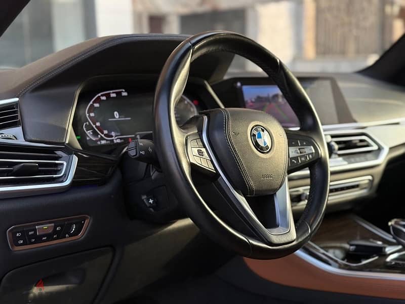 BMW X5 2019 . 5