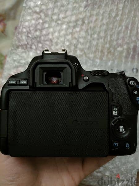 Canon 250D like new  -  كانون كالجديدة 2