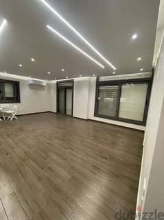 شقة (4غرف) متشطبة بالتكيفات للبيع بالتقسيط فى كمبوند فى الشيخ زايد