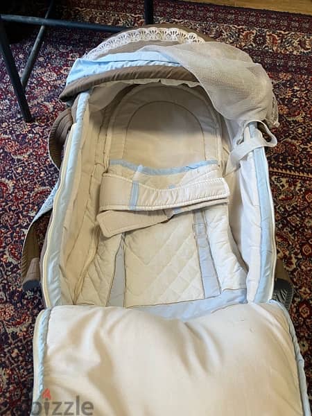 baby carrycot 4