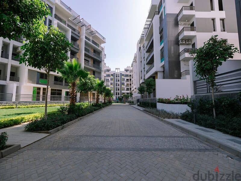 Apartment for sale in the heart of Fifth Settlement, Golden Square - 15% down payment - 30% cash discount in Icon Gardens Compound 1