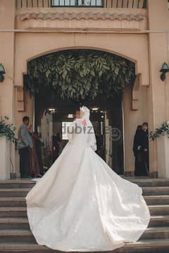 فستان زفاف ابيض بالطرحه و البادي