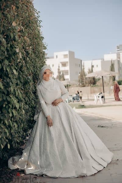 فستان زفاف ابيض بالطرحه و البادي 3