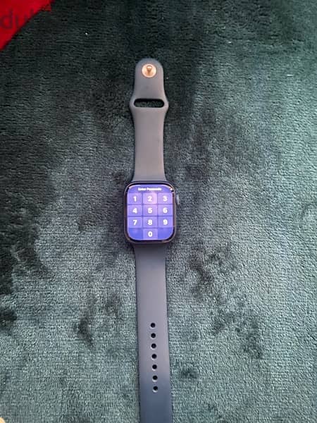 Apple Watch Series 7 45 mm 92% battery 1