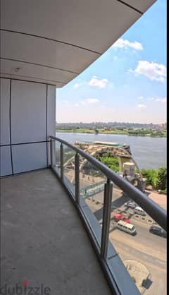 شقة فندقية باطلالة خيالية على النيل مفروشة بالكامل جاهزة للمعاينة للبيع بالتقسيط 5 سنين