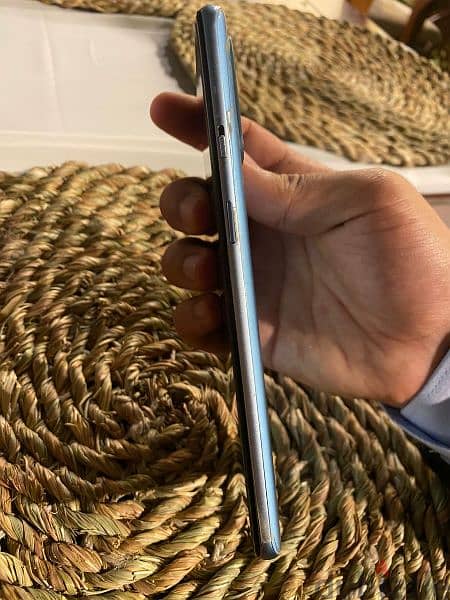 OnePlus 9R - 8 Ram 256gb - excellent condition 5