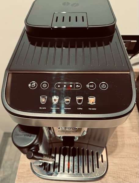 Coffe Machine Delonghi Magnifica Evo 1