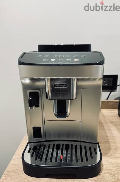 Coffe Machine Delonghi Magnifica Evo 4