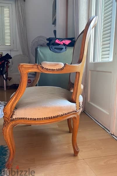 2 Salon Chairs for Sale 2