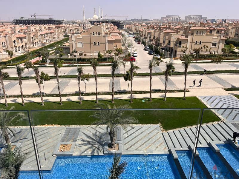 Apartment with garden For Sale in Patio Oro / Reedy To Move / Very Prime Location in New cairo شقة ارضى بجاردن استلام فورى فى الباتيو اورو التجمع 5