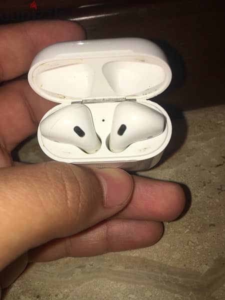 Apple Airpods 2nd gen 1