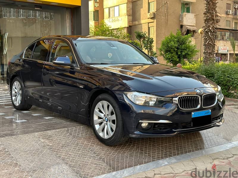 BMW 318i 2017 Luxury - بي ام 318 لاكشري 1