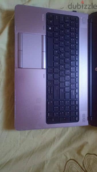 hp كور i5 جيل رابع بكارت شاشه amd 1 جيجا 7